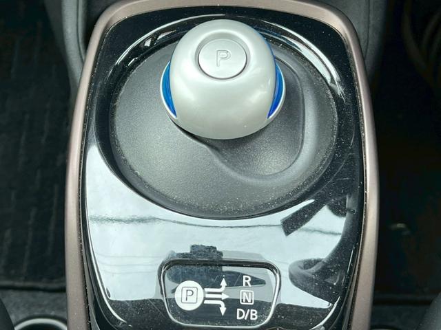 ノート ｅ－パワー　メダリスト　純正ナビ／全周囲カメラ／フルセグテレビ／デジタルインナーミラー／オートエアコン／車線逸脱防止装置／スマートキープッシュスタート（29枚目）