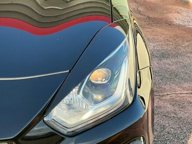 スイフトスポーツ ベースグレード ベースグレード(5名)社外ナビ/バックカメラ/フルセグTV/Bluetooth/クルーズコントロール/ETC/シートヒーター/オートエアコン/スマートキープッシュスタート/スペアキー(6枚目)