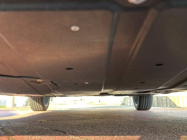 スイフトスポーツ ベースグレード ベースグレード(5名)社外ナビ/バックカメラ/フルセグTV/Bluetooth/クルーズコントロール/ETC/シートヒーター/オートエアコン/スマートキープッシュスタート/スペアキー(12枚目)