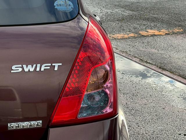 スイフト スタイル 社外アルミホイール/合皮シート/オートエアコン/キーレスエントリー(7枚目)