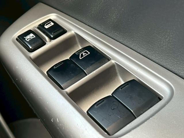 インプレッサ 15S 15S(5名)社外ナビ/キセノンヘッドライト/キーレスエントリー(33枚目)