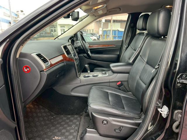 ジープ・グランドチェロキー リミテッド 純正アルミ履替/ナビ/フルセグTV/Bluetooth/クルーズコントロール/キーレスエントリー/シートヒーター/オートライト(20枚目)