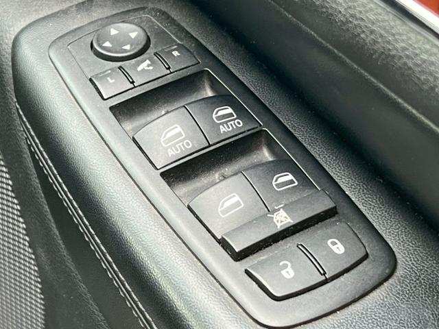 ジープ・グランドチェロキー リミテッド 純正アルミ履替/ナビ/フルセグTV/Bluetooth/クルーズコントロール/キーレスエントリー/シートヒーター/オートライト(34枚目)
