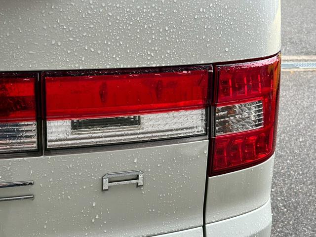 デリカD:5 M ナビ/バックカメラ/フルセグTV/左側パワースライド/キーレスエントリー/スペアキー/ETC/社外アルミホイール(8枚目)