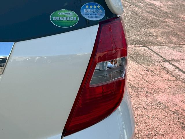 フィット １５ＸＨ　ファインスタイル　純正ナビ／バックカメラ／デジタルＴＶ／ＥＴＣ／オートエアコン／キーレスエントリー／クルーズコントロール（7枚目）