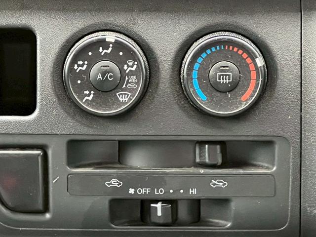 ハイエースバン 社外ナビ/エアコン/両側スライドドア/キーレスエントリー(32枚目)