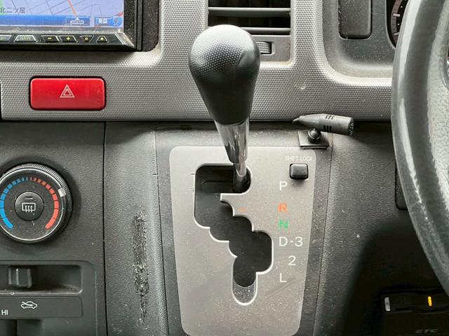 ハイエースバン 社外ナビ/エアコン/両側スライドドア/キーレスエントリー(33枚目)