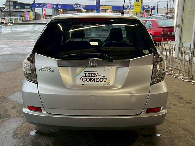 フィットシャトル １５Ｘ　純正ナビ／フルセグＴＶ／オートエアコン／キーレスエントリー／ＥＴＣ（5枚目）