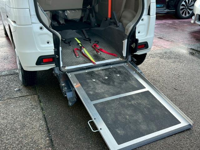 スペーシア Ｘ　福祉車両／車椅子移動車／リアシート付／固定式電動ウィンチ／片側電動スライドドア／ディーラーナビ／フルセグＴＶ／シートヒーター／レーダーブレーキサポート（17枚目）