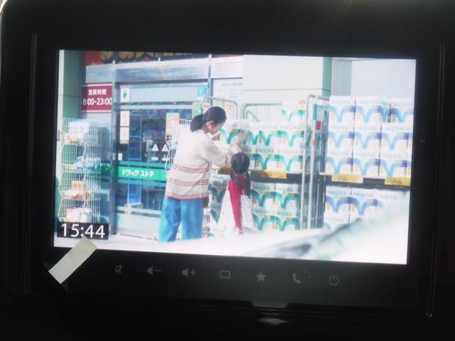 スペーシアギア ハイブリッドXZ 4WD ワンオーナー 禁煙車 純正9インチメモリーナビ フルセグTV 全方位カメラ ステアリングヒーター スズキセーフティサポート LEDヘッドライト シートヒーター 両側パワースライドドア HUD(22枚目)