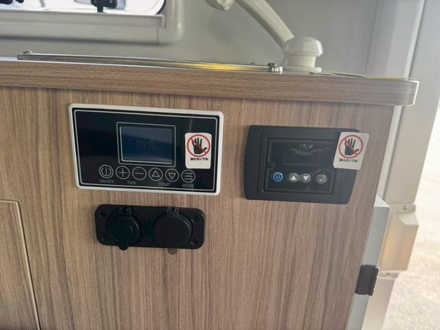 ハイゼットトラック ナッツRV シーバス 4WD・FFヒーター・外部充電・インバーター・バックカメラ・寒冷地仕様・LEDヘッドランプ・バゲッジドア(26枚目)