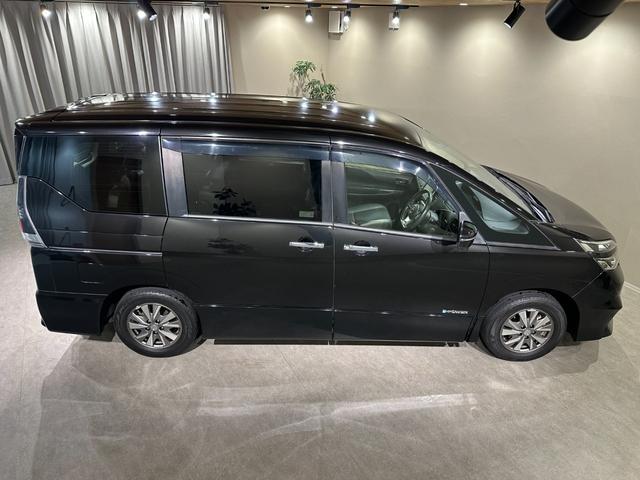 セレナ e-パワー ハイウェイスター 純正9インチナビ/TV/CD/DVD/Bluetooth アランドビューモニター ETC 純正後席モニター シート&ステアリングヒーター クルコン LEDライト フォグライト(15枚目)