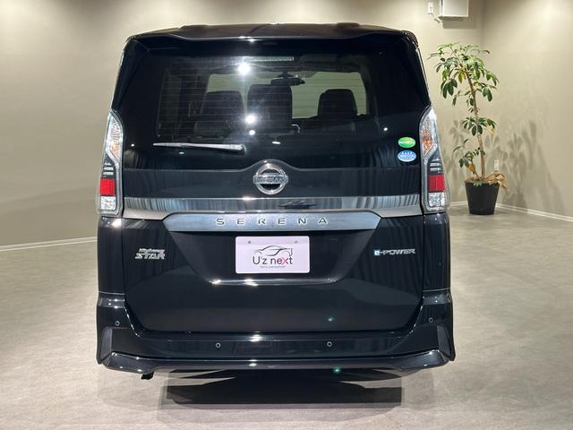 セレナ e-パワー ハイウェイスター 純正9インチナビ/TV/CD/DVD/Bluetooth アランドビューモニター ETC 純正後席モニター シート&ステアリングヒーター クルコン LEDライト フォグライト(18枚目)