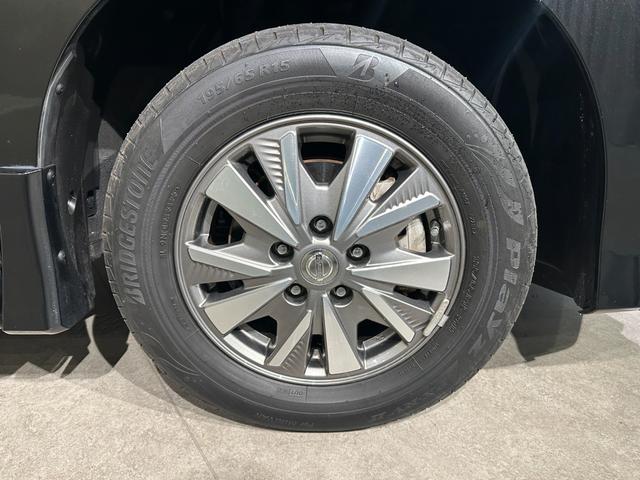 セレナ e-パワー ハイウェイスター 純正9インチナビ/TV/CD/DVD/Bluetooth アランドビューモニター ETC 純正後席モニター シート&ステアリングヒーター クルコン LEDライト フォグライト(22枚目)