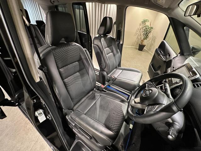 セレナ e-パワー ハイウェイスター 純正9インチナビ/TV/CD/DVD/Bluetooth アランドビューモニター ETC 純正後席モニター シート&ステアリングヒーター クルコン LEDライト フォグライト(30枚目)