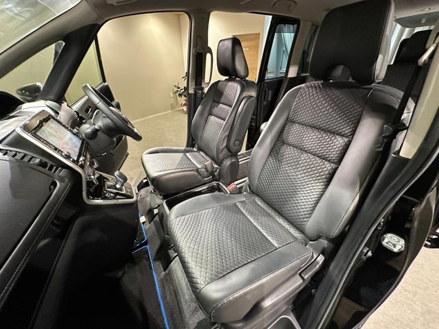 セレナ e-パワー ハイウェイスター 純正9インチナビ/TV/CD/DVD/Bluetooth アランドビューモニター ETC 純正後席モニター シート&ステアリングヒーター クルコン LEDライト フォグライト(35枚目)