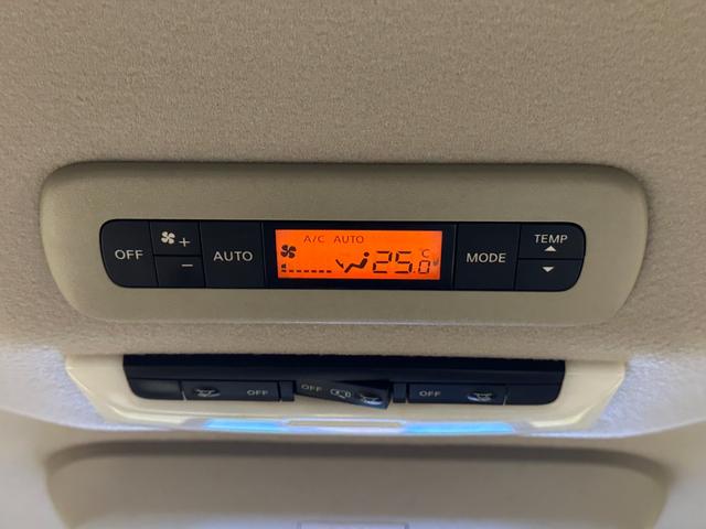 セレナ e-パワー ハイウェイスター 純正9インチナビ/TV/CD/DVD/Bluetooth アランドビューモニター ETC 純正後席モニター シート&ステアリングヒーター クルコン LEDライト フォグライト(38枚目)