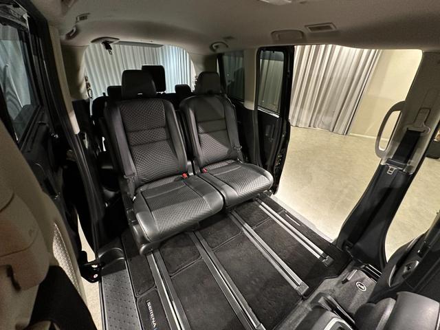 セレナ e-パワー ハイウェイスター 純正9インチナビ/TV/CD/DVD/Bluetooth アランドビューモニター ETC 純正後席モニター シート&ステアリングヒーター クルコン LEDライト フォグライト(44枚目)