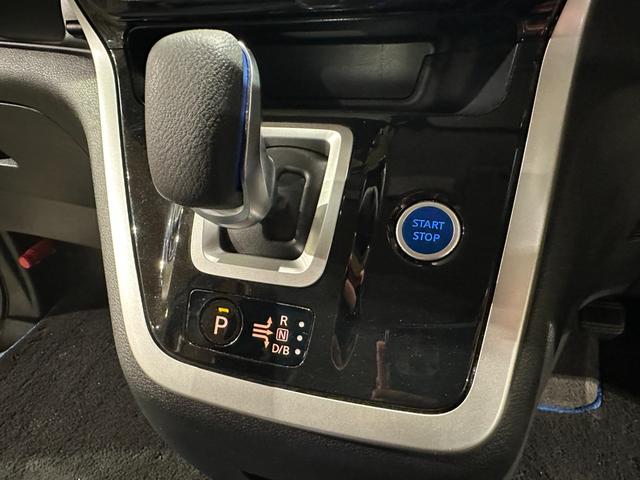 セレナ e-パワー ハイウェイスター 純正9インチナビ/TV/CD/DVD/Bluetooth アランドビューモニター ETC 純正後席モニター シート&ステアリングヒーター クルコン LEDライト フォグライト(55枚目)