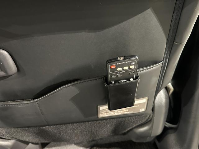 セレナ e-パワー ハイウェイスター 純正9インチナビ/TV/CD/DVD/Bluetooth アランドビューモニター ETC 純正後席モニター シート&ステアリングヒーター クルコン LEDライト フォグライト(69枚目)