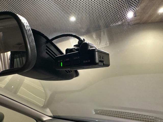 セレナ e-パワー ハイウェイスター 純正9インチナビ/TV/CD/DVD/Bluetooth アランドビューモニター ETC 純正後席モニター シート&ステアリングヒーター クルコン LEDライト フォグライト(71枚目)