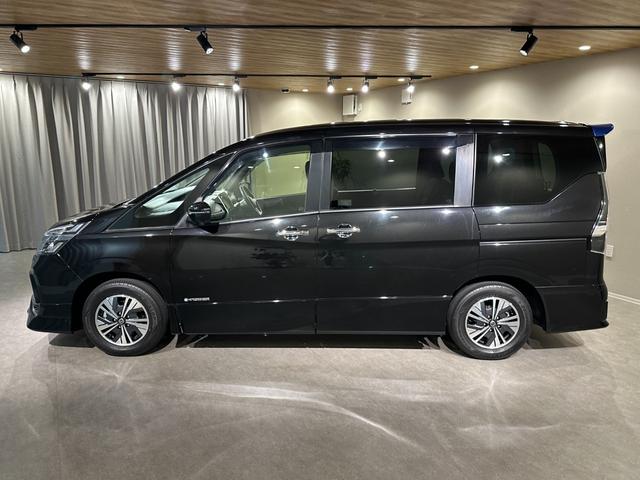 セレナ ｅ－パワー　ハイウェイスターＶ　純正エアロ　プロパイロット　純正９インチナビ／ＴＶ／ＣＤ／ＤＶＤ／Ｂｌｕｅｔｏｏｔｈ　アランドビューモニター　ドラレコ　ＥＴＣ　シートヒーター　ＬＥＤライト　フォグライト　両側パワスラドア（15枚目）