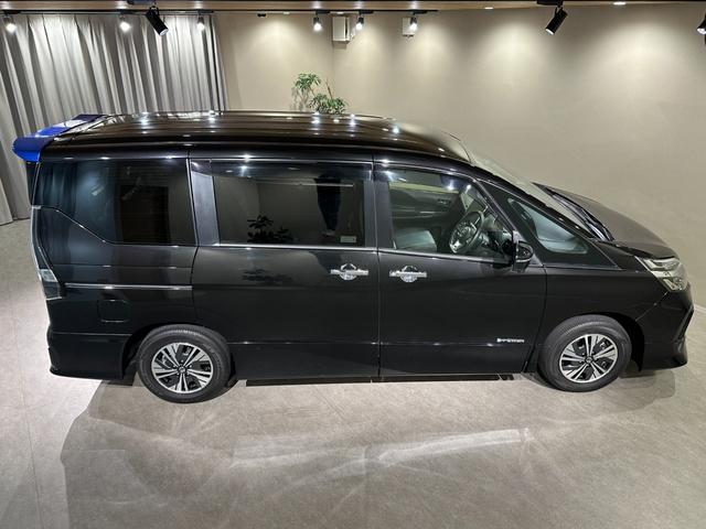セレナ ｅ－パワー　ハイウェイスターＶ　純正エアロ　プロパイロット　純正９インチナビ／ＴＶ／ＣＤ／ＤＶＤ／Ｂｌｕｅｔｏｏｔｈ　アランドビューモニター　ドラレコ　ＥＴＣ　シートヒーター　ＬＥＤライト　フォグライト　両側パワスラドア（17枚目）