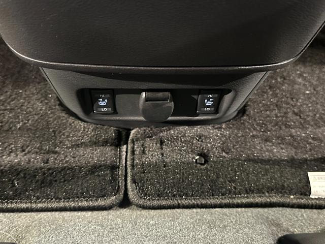 セレナ ｅ－パワー　ハイウェイスターＶ　純正エアロ　プロパイロット　純正９インチナビ／ＴＶ／ＣＤ／ＤＶＤ／Ｂｌｕｅｔｏｏｔｈ　アランドビューモニター　ドラレコ　ＥＴＣ　シートヒーター　ＬＥＤライト　フォグライト　両側パワスラドア（37枚目）