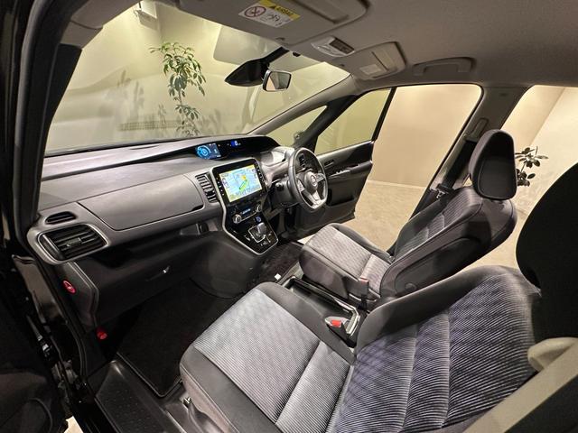 セレナ ｅ－パワー　ハイウェイスターＶ　純正エアロ　プロパイロット　純正９インチナビ／ＴＶ／ＣＤ／ＤＶＤ／Ｂｌｕｅｔｏｏｔｈ　アランドビューモニター　ドラレコ　ＥＴＣ　シートヒーター　ＬＥＤライト　フォグライト　両側パワスラドア（39枚目）