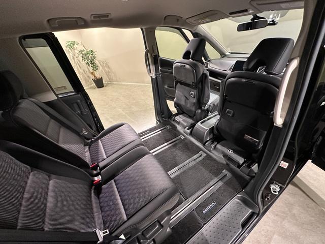 セレナ ｅ－パワー　ハイウェイスターＶ　純正エアロ　プロパイロット　純正９インチナビ／ＴＶ／ＣＤ／ＤＶＤ／Ｂｌｕｅｔｏｏｔｈ　アランドビューモニター　ドラレコ　ＥＴＣ　シートヒーター　ＬＥＤライト　フォグライト　両側パワスラドア（49枚目）