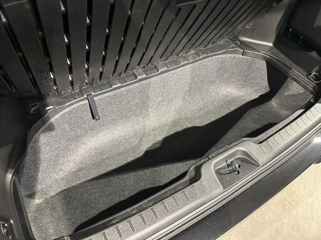セレナ ｅ－パワー　ハイウェイスターＶ　純正エアロ　プロパイロット　純正９インチナビ／ＴＶ／ＣＤ／ＤＶＤ／Ｂｌｕｅｔｏｏｔｈ　アランドビューモニター　ドラレコ　ＥＴＣ　シートヒーター　ＬＥＤライト　フォグライト　両側パワスラドア（56枚目）
