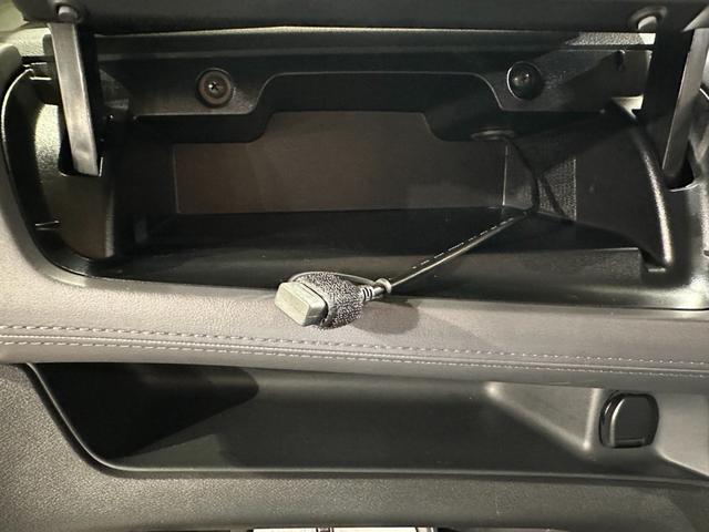 セレナ ｅ－パワー　ハイウェイスターＶ　純正エアロ　プロパイロット　純正９インチナビ／ＴＶ／ＣＤ／ＤＶＤ／Ｂｌｕｅｔｏｏｔｈ　アランドビューモニター　ドラレコ　ＥＴＣ　シートヒーター　ＬＥＤライト　フォグライト　両側パワスラドア（78枚目）