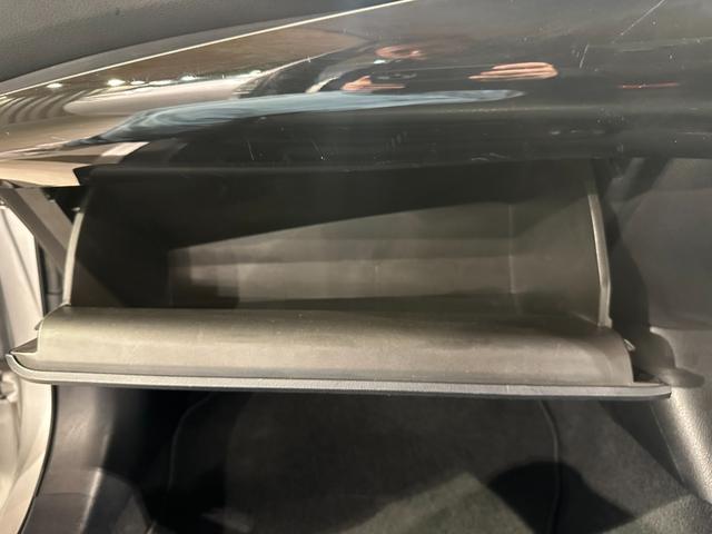 プリウス S 4WD 純正ナビ/TV/CD/Bluetooth バックモニター ETC トヨタセーフティセンス プリクラッシュブレーキ レーンアシスト レーダークルーズ オートマチックハイビーム LEDライト(74枚目)