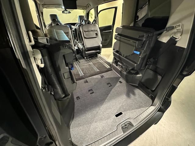セレナ ｅ－パワー　ハイウェイスターＶ　ワンオーナー　プロパイロット　純正１０インチナビ／ＴＶ／ＣＤ／ＤＶＤ／Ｂｌｕ－ｒａｙ／Ｂｌｕｅｔｏｏｔｈ　アランドビューモニター　後席モニター　シート＆ステアリングヒーター　　社外１８インチアルミ（53枚目）