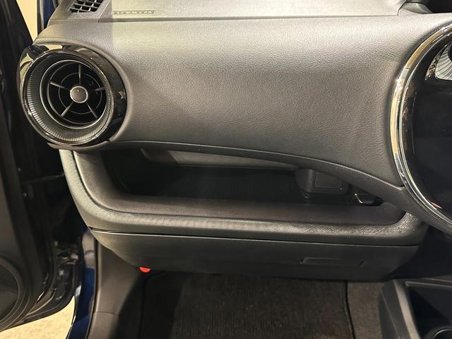 アクア Ｓスタイルブラック　純正ナビ／ＴＶ／ＣＤ／Ｂｌｕｅｔｏｏｔｈ　バックモニター　ＥＴＣ　ＬＥＤライト／フォグ　トヨタセーフティセンス　プリクラッシュブレーキ／レーンアシスト／オートマチックハイビーム（72枚目）