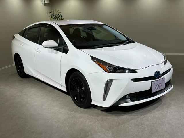 プリウス Ｓツーリングセレクション　純正ナビ／ＴＶ／ＣＤ／ＤＶＤ／Ｂｌｕｅｔｏｏｔｈ　バックモニター　純正１７インチアルミ　シートヒーター　ＬＥＤライト／フォグライト　ＴＳＳ　プリクラッシュブレーキ　レーダークルーズ　レーンアシスト（11枚目）