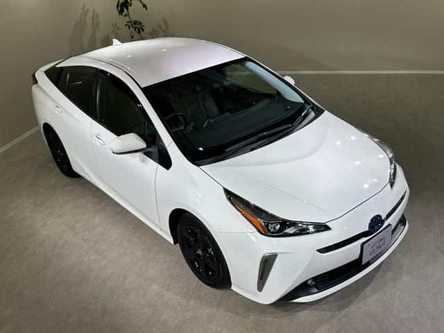 プリウス Ｓツーリングセレクション　純正ナビ／ＴＶ／ＣＤ／ＤＶＤ／Ｂｌｕｅｔｏｏｔｈ　バックモニター　純正１７インチアルミ　シートヒーター　ＬＥＤライト／フォグライト　ＴＳＳ　プリクラッシュブレーキ　レーダークルーズ　レーンアシスト（12枚目）