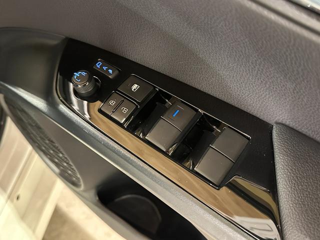 プリウス Ｓツーリングセレクション　純正ナビ／ＴＶ／ＣＤ／ＤＶＤ／Ｂｌｕｅｔｏｏｔｈ　バックモニター　純正１７インチアルミ　シートヒーター　ＬＥＤライト／フォグライト　ＴＳＳ　プリクラッシュブレーキ　レーダークルーズ　レーンアシスト（29枚目）