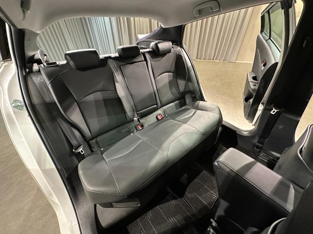 プリウス Ｓツーリングセレクション　純正ナビ／ＴＶ／ＣＤ／ＤＶＤ／Ｂｌｕｅｔｏｏｔｈ　バックモニター　純正１７インチアルミ　シートヒーター　ＬＥＤライト／フォグライト　ＴＳＳ　プリクラッシュブレーキ　レーダークルーズ　レーンアシスト（41枚目）