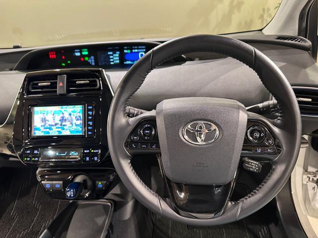 プリウス Ｓツーリングセレクション　純正ナビ／ＴＶ／ＣＤ／ＤＶＤ／Ｂｌｕｅｔｏｏｔｈ　バックモニター　純正１７インチアルミ　シートヒーター　ＬＥＤライト／フォグライト　ＴＳＳ　プリクラッシュブレーキ　レーダークルーズ　レーンアシスト（56枚目）