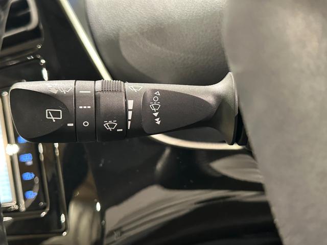 プリウス Ｓツーリングセレクション　純正ナビ／ＴＶ／ＣＤ／ＤＶＤ／Ｂｌｕｅｔｏｏｔｈ　バックモニター　純正１７インチアルミ　シートヒーター　ＬＥＤライト／フォグライト　ＴＳＳ　プリクラッシュブレーキ　レーダークルーズ　レーンアシスト（62枚目）