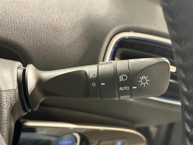 プリウス Ｓツーリングセレクション　純正ナビ／ＴＶ／ＣＤ／ＤＶＤ／Ｂｌｕｅｔｏｏｔｈ　バックモニター　純正１７インチアルミ　シートヒーター　ＬＥＤライト／フォグライト　ＴＳＳ　プリクラッシュブレーキ　レーダークルーズ　レーンアシスト（63枚目）