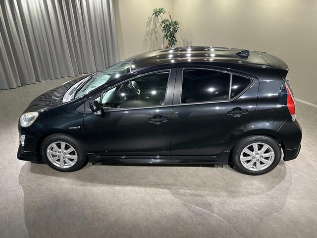 アクア Ｓ　純正ナビ／ＴＶ／ＣＤ／Ｂｌｕｅｔｏｏｔｈ　ＥＴＣ　純正フルエアロ　純正１５インチアルミ　キーレス（14枚目）