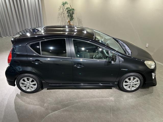 アクア Ｓ　純正ナビ／ＴＶ／ＣＤ／Ｂｌｕｅｔｏｏｔｈ　ＥＴＣ　純正フルエアロ　純正１５インチアルミ　キーレス（15枚目）