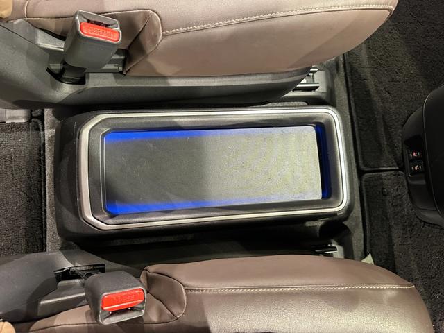 セレナ ｅ－パワー　ハイウェイスターＶ　プロパイロット　プレミアムインテリア　純正１０インチナビ／ＴＶ／ＣＤ／ＤＶＤ／Ｂｌｕ－ｒａｙ／Ｂｌｕｅｔｏｏｔｈ　アランドビューモニター　ＥＴＣ　純正後席モニター　シート＆ステアリングヒーター（36枚目）