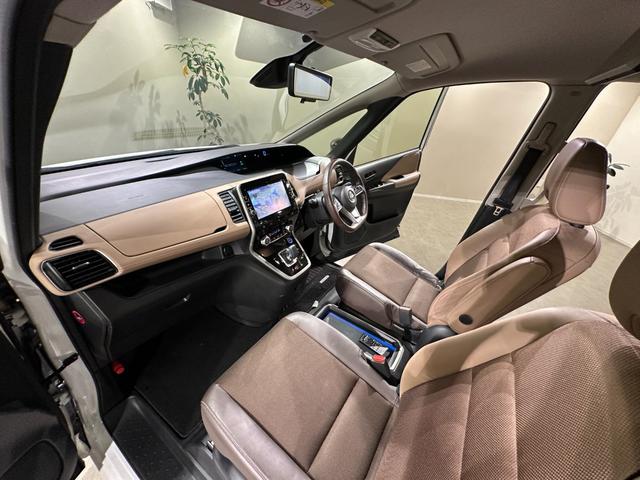 セレナ ｅ－パワー　ハイウェイスターＶ　プロパイロット　プレミアムインテリア　純正１０インチナビ／ＴＶ／ＣＤ／ＤＶＤ／Ｂｌｕ－ｒａｙ／Ｂｌｕｅｔｏｏｔｈ　アランドビューモニター　ＥＴＣ　純正後席モニター　シート＆ステアリングヒーター（39枚目）