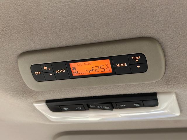 セレナ ｅ－パワー　ハイウェイスターＶ　プロパイロット　プレミアムインテリア　純正１０インチナビ／ＴＶ／ＣＤ／ＤＶＤ／Ｂｌｕ－ｒａｙ／Ｂｌｕｅｔｏｏｔｈ　アランドビューモニター　ＥＴＣ　純正後席モニター　シート＆ステアリングヒーター（41枚目）