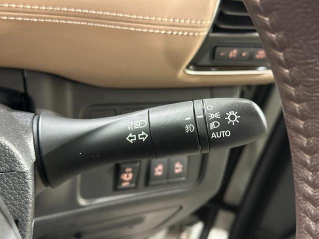 セレナ ｅ－パワー　ハイウェイスターＶ　プロパイロット　プレミアムインテリア　純正１０インチナビ／ＴＶ／ＣＤ／ＤＶＤ／Ｂｌｕ－ｒａｙ／Ｂｌｕｅｔｏｏｔｈ　アランドビューモニター　ＥＴＣ　純正後席モニター　シート＆ステアリングヒーター（63枚目）