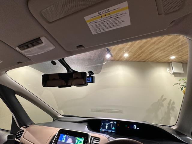 セレナ ｅ－パワー　ハイウェイスターＶ　プロパイロット　プレミアムインテリア　純正１０インチナビ／ＴＶ／ＣＤ／ＤＶＤ／Ｂｌｕ－ｒａｙ／Ｂｌｕｅｔｏｏｔｈ　アランドビューモニター　ＥＴＣ　純正後席モニター　シート＆ステアリングヒーター（76枚目）