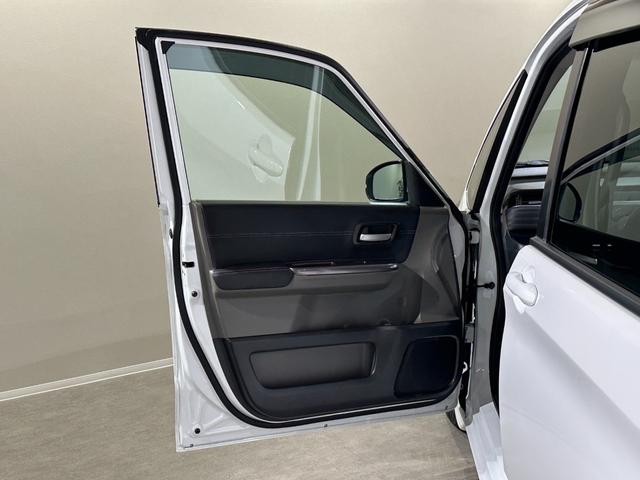 フリードハイブリッド ハイブリッド・Ｇホンダセンシング　６人乗り　両側パワスラドア　Ｓパッケージ／本革ステアリング／ハーフレザーコンビシート／純正１５インチアルミ　純正ナビ／ＴＶ／ＤＶＤ／ＣＤ／Ｂｌｕｅｔｏｏｔｈ　後席モニター　バックモニター　ＥＴＣ（32枚目）